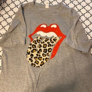 Rolling stones tongue shirt